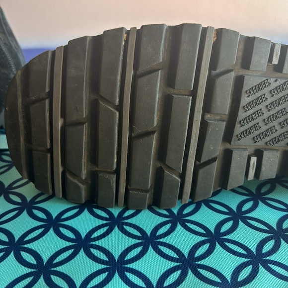 SKECHERS suede boots size 8 - Picture 4 of 6